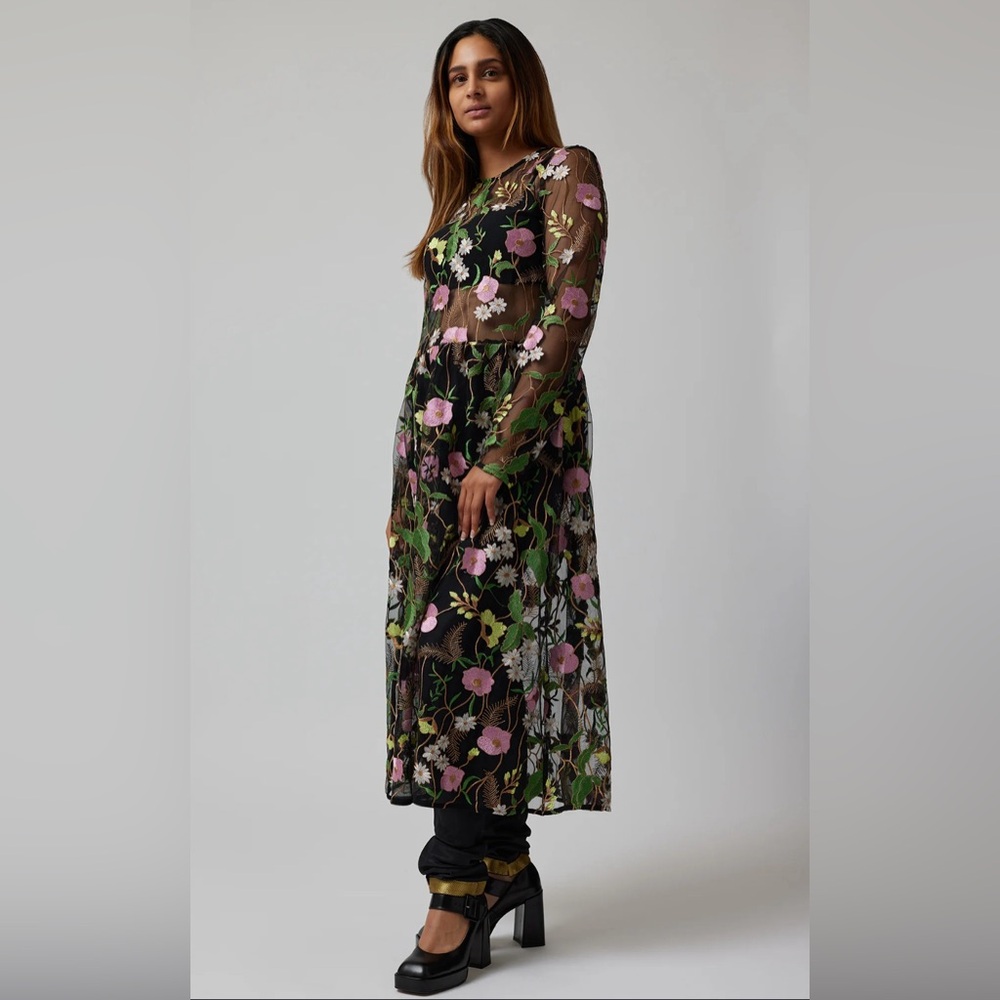 H&M Embroidered Mesh Dress Black/Floral Women’s Long-sleeve Size 12